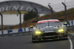 #95 Aston Martin Racing Aston Martin Vantage: Нікі ТІм, Марко Соренсен, Даррен Тьорнер