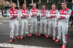 #7 Audi Sport Team Joest Audi R18: Marcel Fässler, Andre Lotterer, Benoit Tréluyer; #8 Audi Sport Te