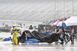 Chip Ganassi Racing Teammitglieder im Regen