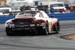 #911 Porsche Team North America Porsche 911 RSR: Patrick Pilet, Dirk Werner, Frédéric Makowiecki