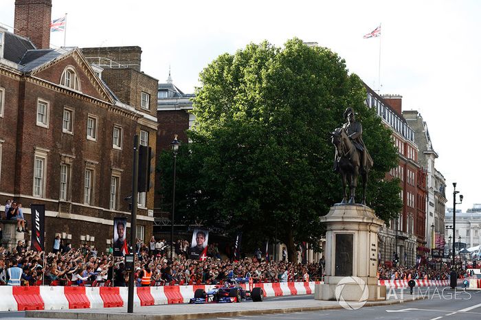 Carlos Sainz Jr., Scuderia Toro Rosso