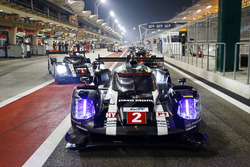 #2 Porsche Team Porsche 919 Hybrid: Romain Dumas, Neel Jani, Marc Lieb, #1 Porsche Team Porsche 919