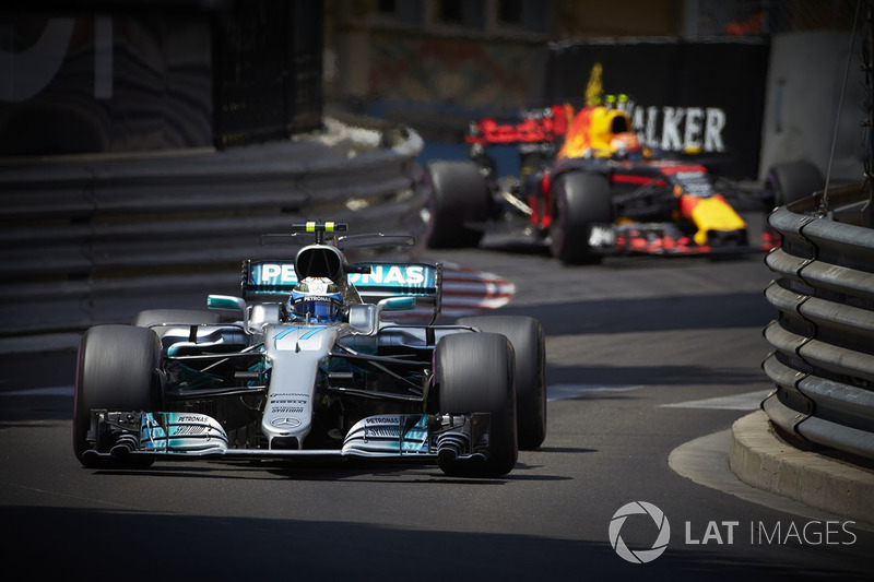 Em Mônaco, diante da dificuldade da Mercedes, foi apenas o quarto colocado – o consolo foi ter ido melhor do que Hamilton, que ficou em um discreto sétimo lugar.