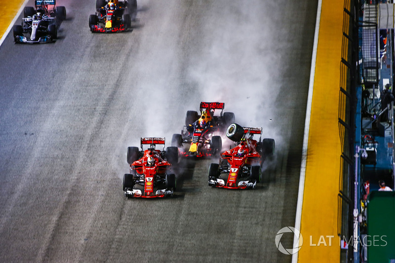 L'incidente di Sebastian Vettel, Ferrari SF70H, Max Verstappen, Red Bull Racing RB13, Kimi Raikkonen, Ferrari SF70H alla partenza