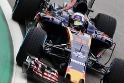 Carlos Sainz Jr., Scuderia Toro Rosso STR11
