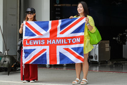 Lewis Hamilton, Mercedes AMG F1 fans and falg