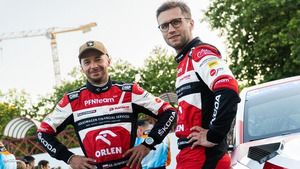 Mikołaj Marczyk i Szymon Gospodarczyk po pierwszym dniu Rajdu Wysp Kanaryjskich