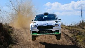 Testy przed Rajdem Portugalii - Oliver Solberg i Elliott Edmondson