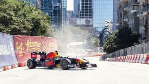 Sergio Pérez en las calles de Dallas