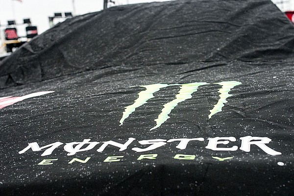 Cancelan calificación de la Copa en Martinsville; Truex saldrá en la pole