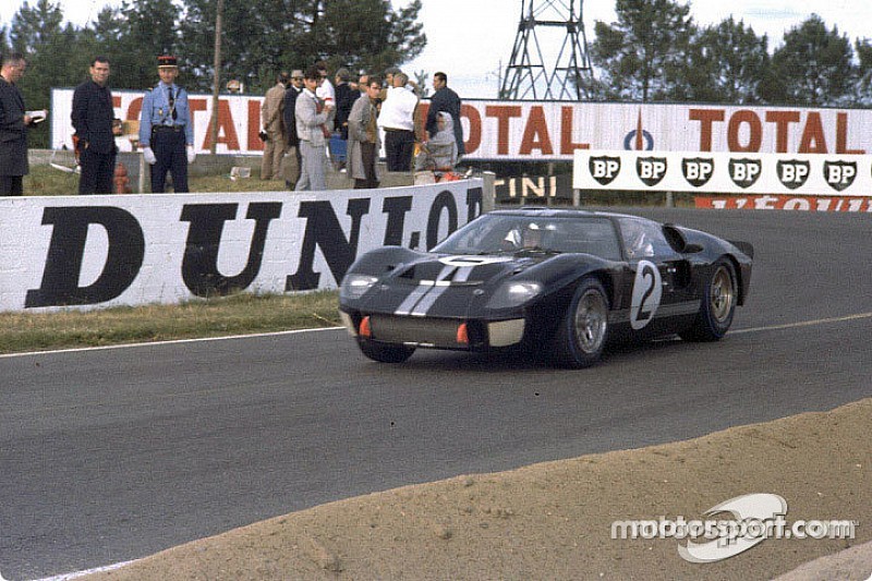 Damon, Bale to star in Ford vs. Ferrari movie
