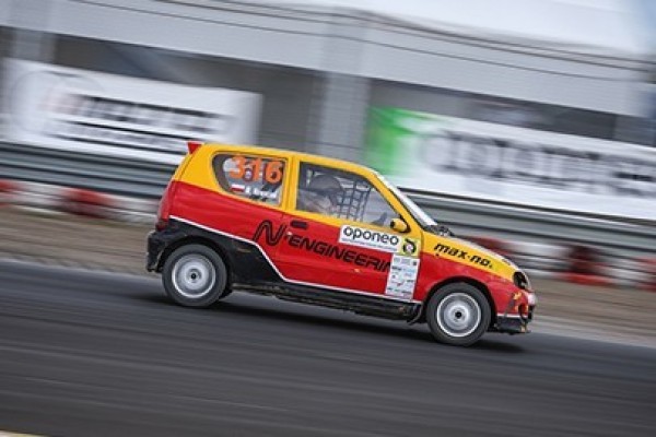Nowocień wsiąknął w rallycross