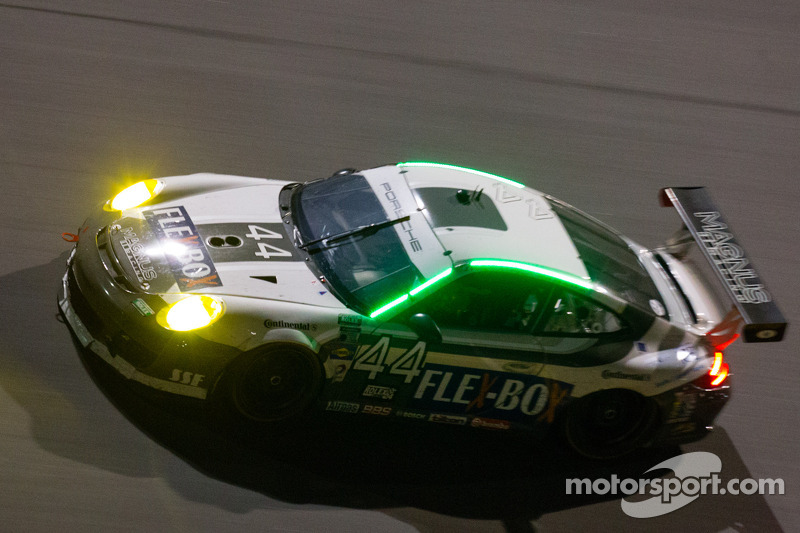 Porsches finish fifth, sixth, tenth at Rolex 24 GT