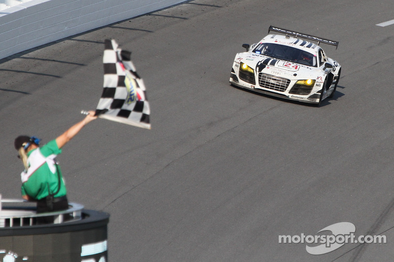 #24 Audi Sport Customer Racing/AJR Audi R8 Grand-Am: Filipe Albuquerque, Oliver Jarvis, Edoardo Mortara, Dion von Moltke takes the checkered flag