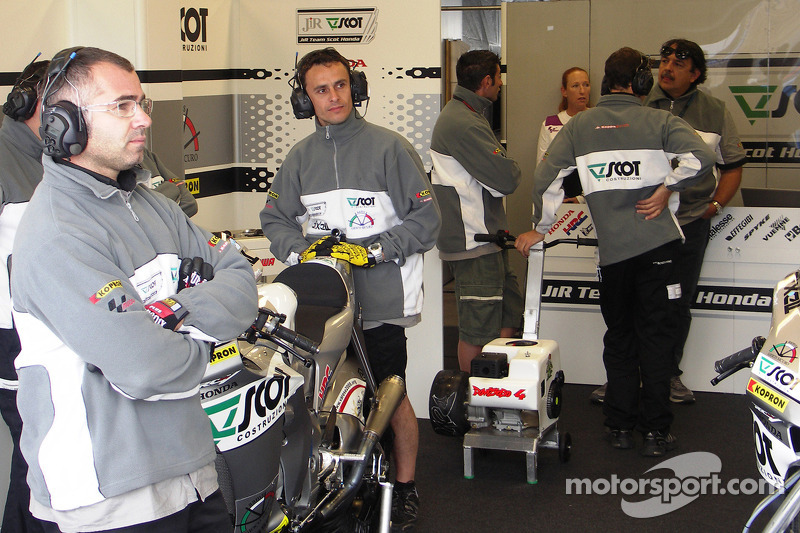 JiR pitbox