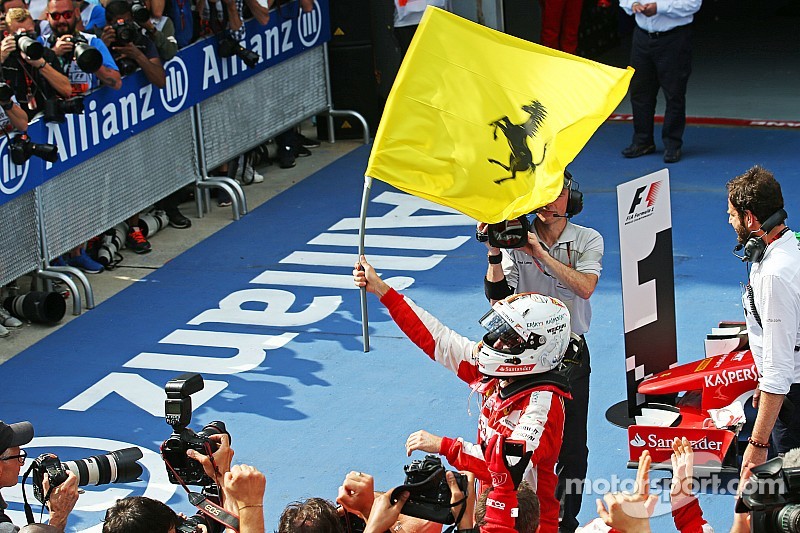 Lauda: “¡Vettel ya no es aburrido!”