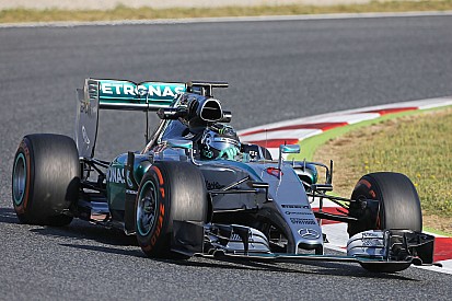 Rosberg, el más rápido en el primer día