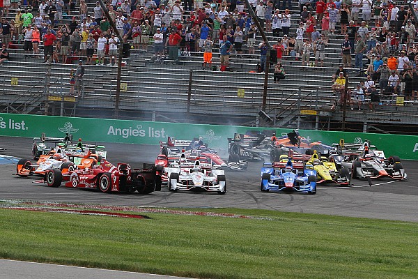 Castroneves perder&aacute; ocho puntos de la clasificaci&oacute;n, Dixon no est&aacute; satisfecho