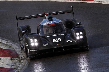 Plus de 1.200 km sur sec et mouillé pour Porsche au Nürburgring