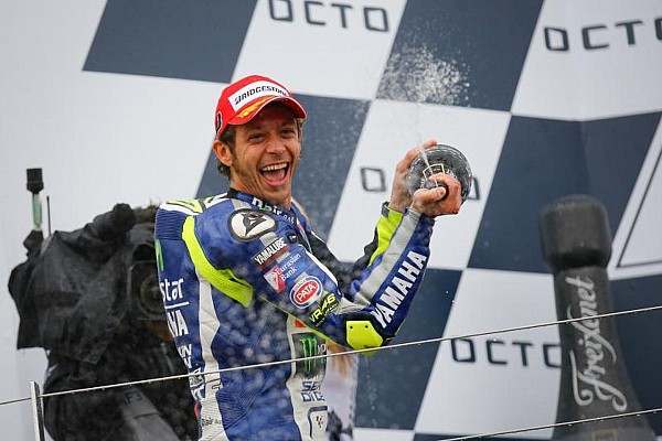 Rossi vence GP da Grã-Bretanha e retoma liderança do campeonato