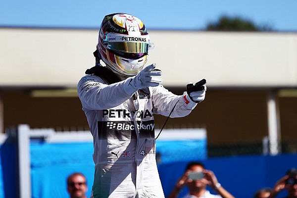 Hamilton vence e fica a uma vitória de Senna; Massa é 3º