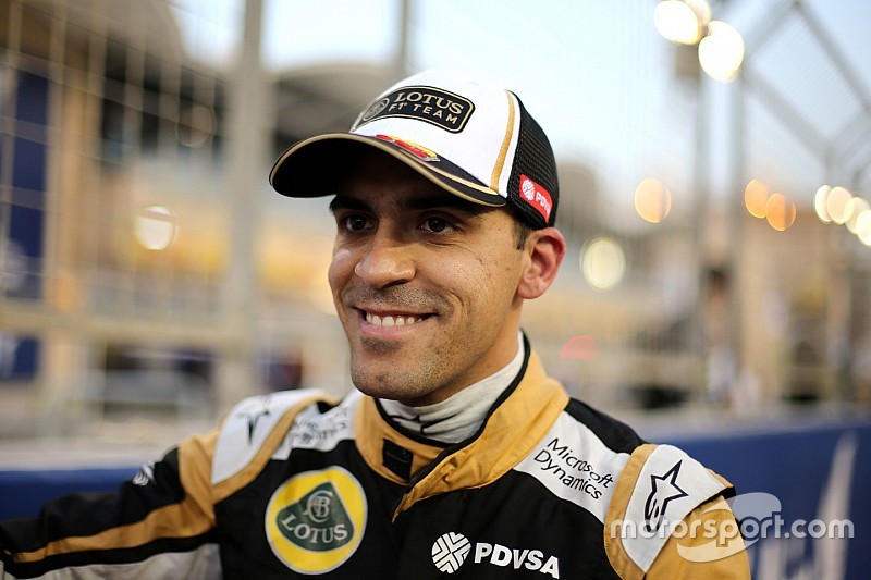 Pastor Maldonado behält sein Cockpit bei Lotus für 2016