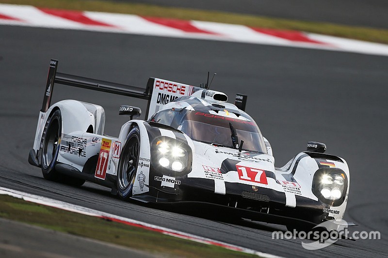 #17 Porsche Team Porsche 919 Hybrid: Timo Bernhard, Mark Webber, Brendon Hartley