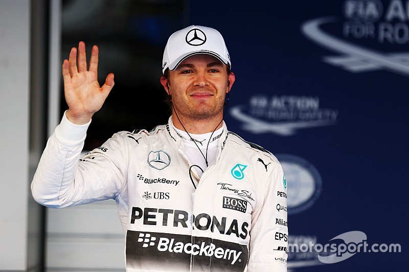 Ganador de la pole Nico Rosberg, Mercedes AMG F1