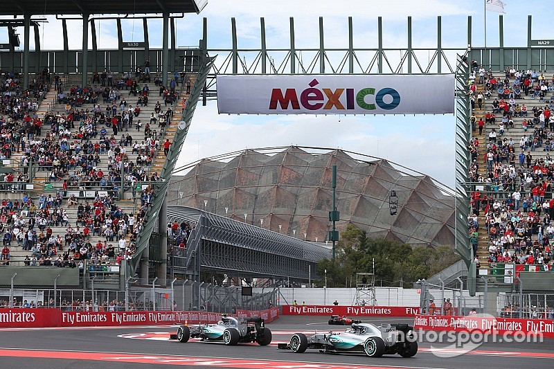 VT2: Crash Max Verstappen, Rosberg snelste in Mexico