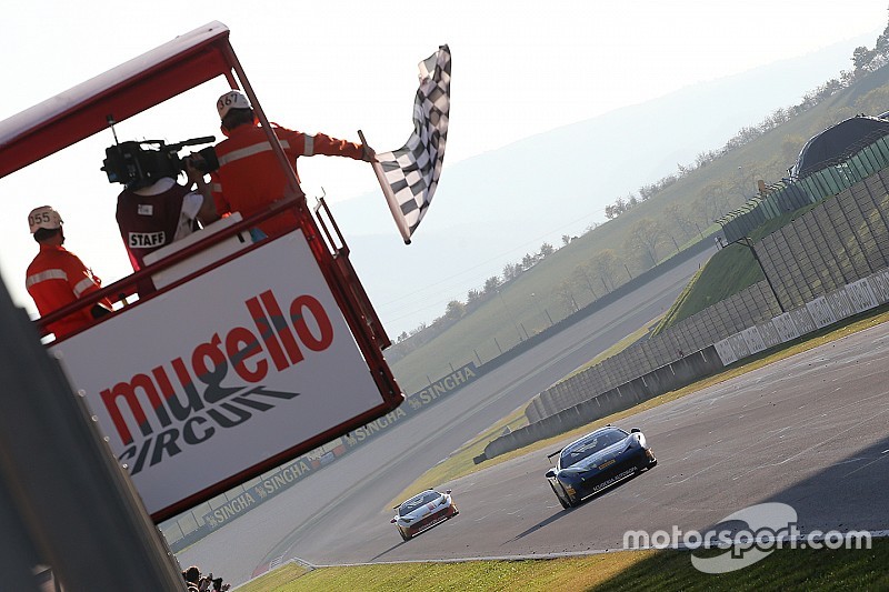 Matteo Santoponte gewinnt Auftaktrennen der Trofeo Pirelli