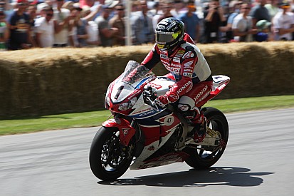 Isle of Man TT: Einschreibungen und Startnummern für spektakuläres Meeting 2016 veröffentlicht