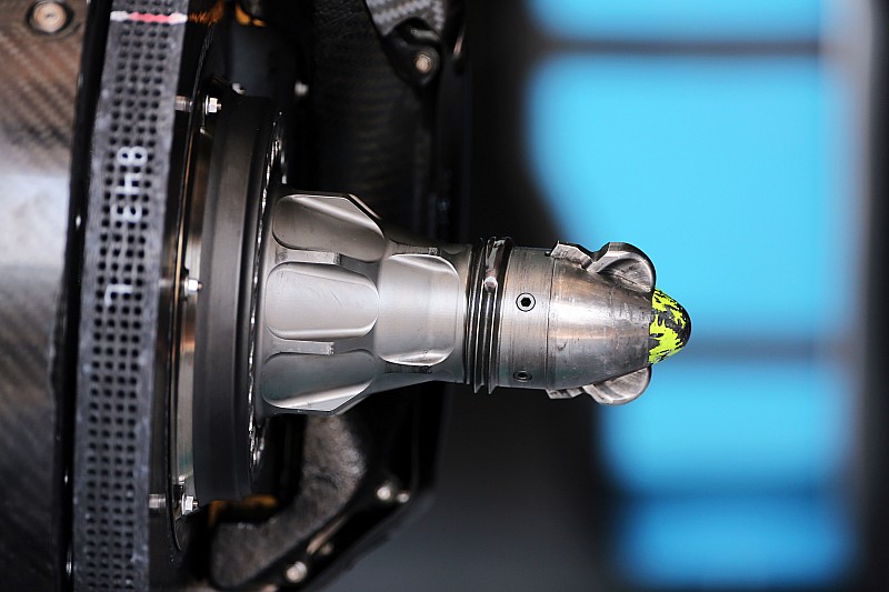 Mercedes AMG F1 W06 brake detail