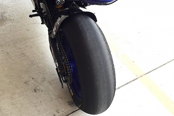 &ldquo;Todos destrozamos el neum&aacute;tico trasero&rdquo;, dice M&aacute;rquez