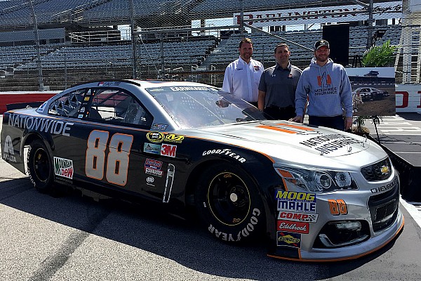 Dale Jr. correrá con el que considera el mejor diseño en Darlington