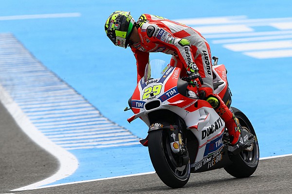 Alas a la pol&eacute;mica