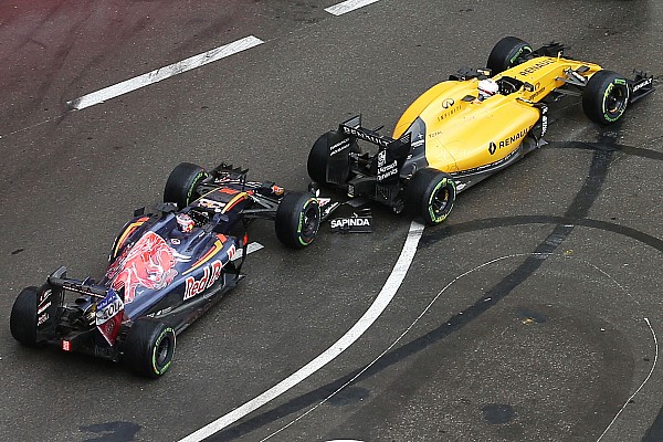 Magnussen dice que Kvyat perdió la cabeza en Mónaco