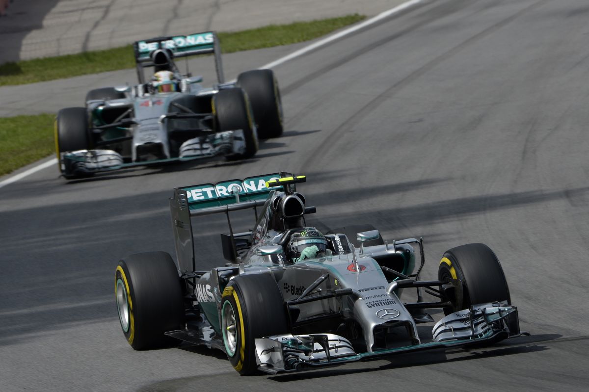 Rosberg csak a szerencsének köszönheti, hogy nem esett ki Kanadában