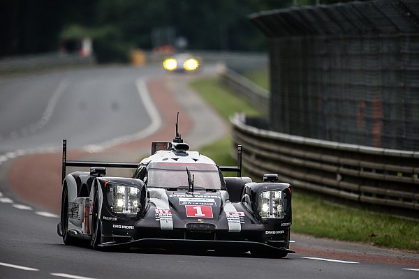 Porsche al frente en el inicio de Le Mans 