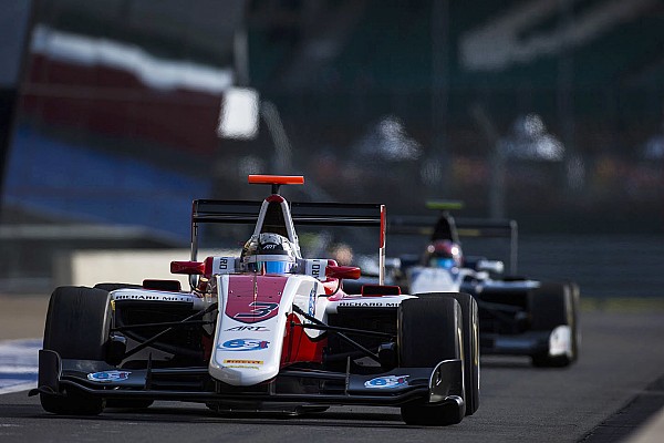 Albon consigue la victoria en Silverstone