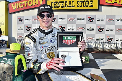 Iowa-Show: Josef Newgarden bezwingt Schmerzen und Gegner