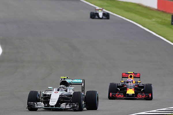 Mercedes desestima apelar la sanci&oacute;n de Rosberg