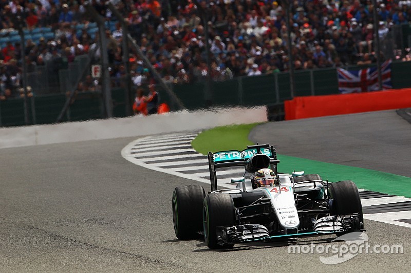 Lewis Hamilton, Mercedes AMG F1 W07 Hybrid