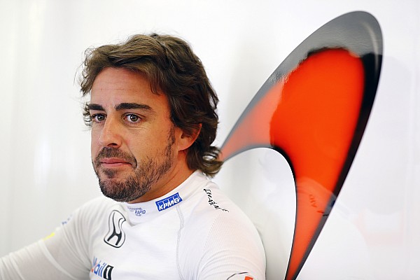 Alonso insiste que meta da McLaren no próximo ano é o título