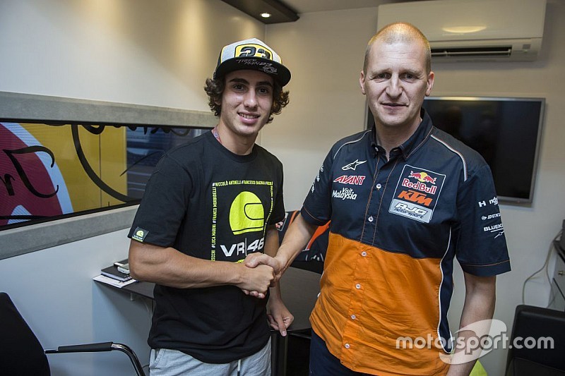Antonelli con Red Bull Ajo Team