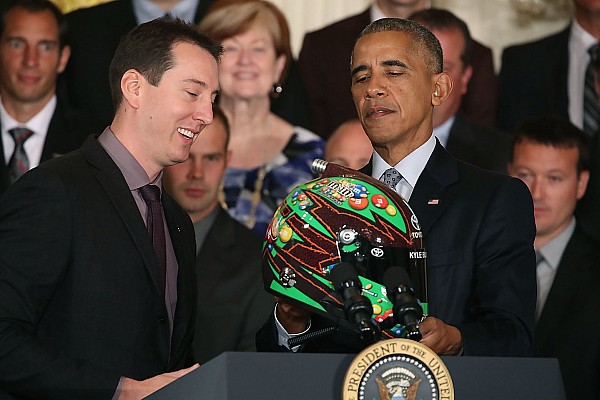 Kyle Busch é recebido por Obama na Casa Branca