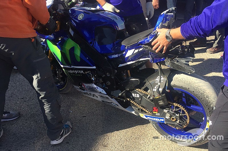 Kecelakaan dengan M1 2017 hambat tes hari pertama Rossi