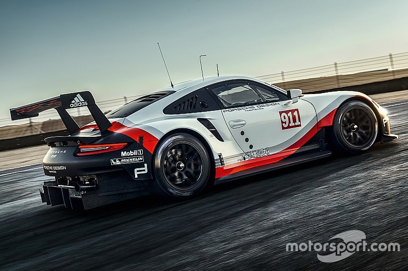 2017 Porsche 911 RSR