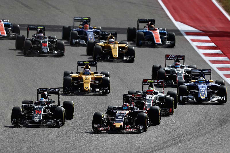 Ecclestone veut deux courses par Grand Prix