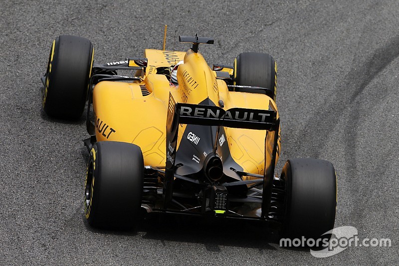Renault попросила Red Bull не ждать чудес от мотора в начале сезона