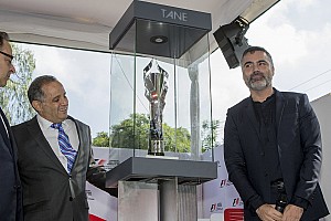 Presentan el trofeo del Gran Premio de México